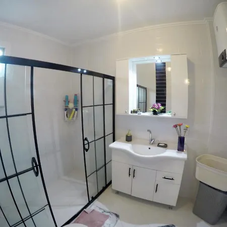 Authentic Sweet Home Kusadasi Sogucak Doga Icerisinde Havuzlu Lueks 2+1 Daire דירה